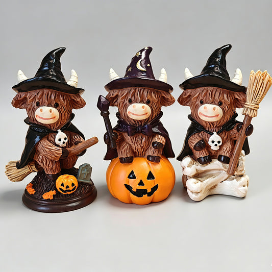 Halloween Witch Highland Cow Resin Figurine – Pumpkin Broom Festive Home Decor