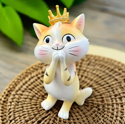 Crown Cat Resin Statue – Cute Praying Cat Garden Decor